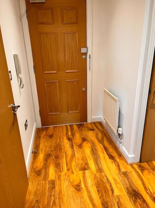 Luxurious river view apartment