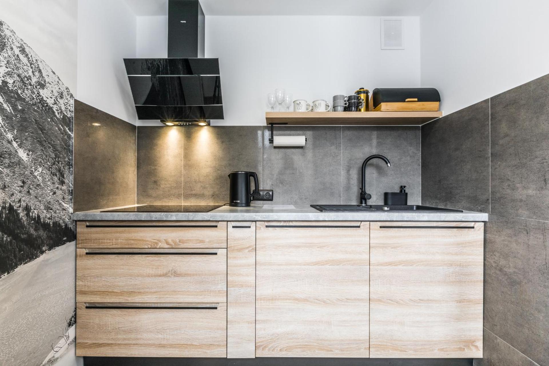 Kitchen or kitchenette