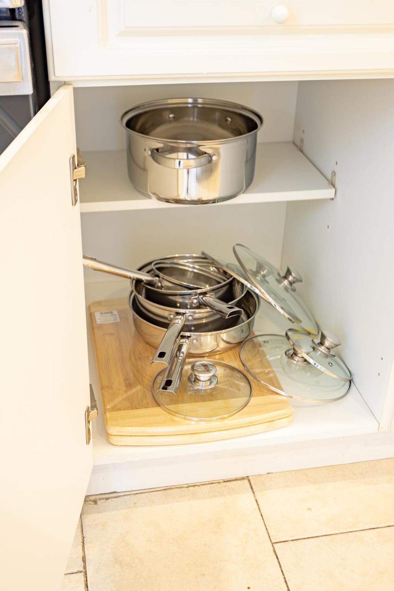 Spacious & Stylish 2BR Apartment Near Manhattan