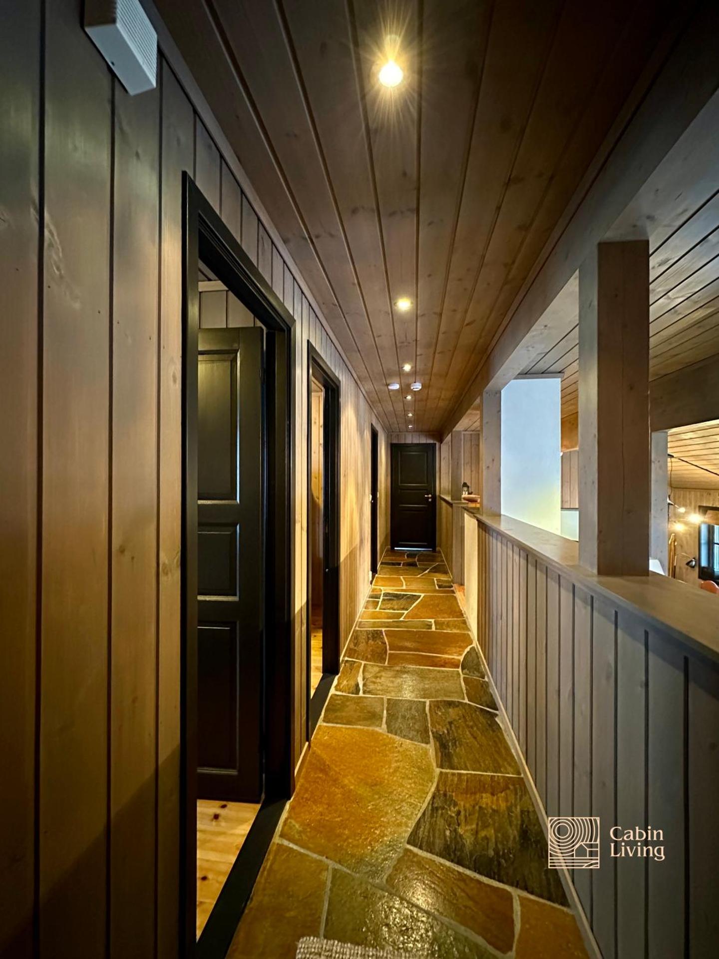 Large cabin at Sjusjøen with sauna, fireplace, view and cross-country skiing