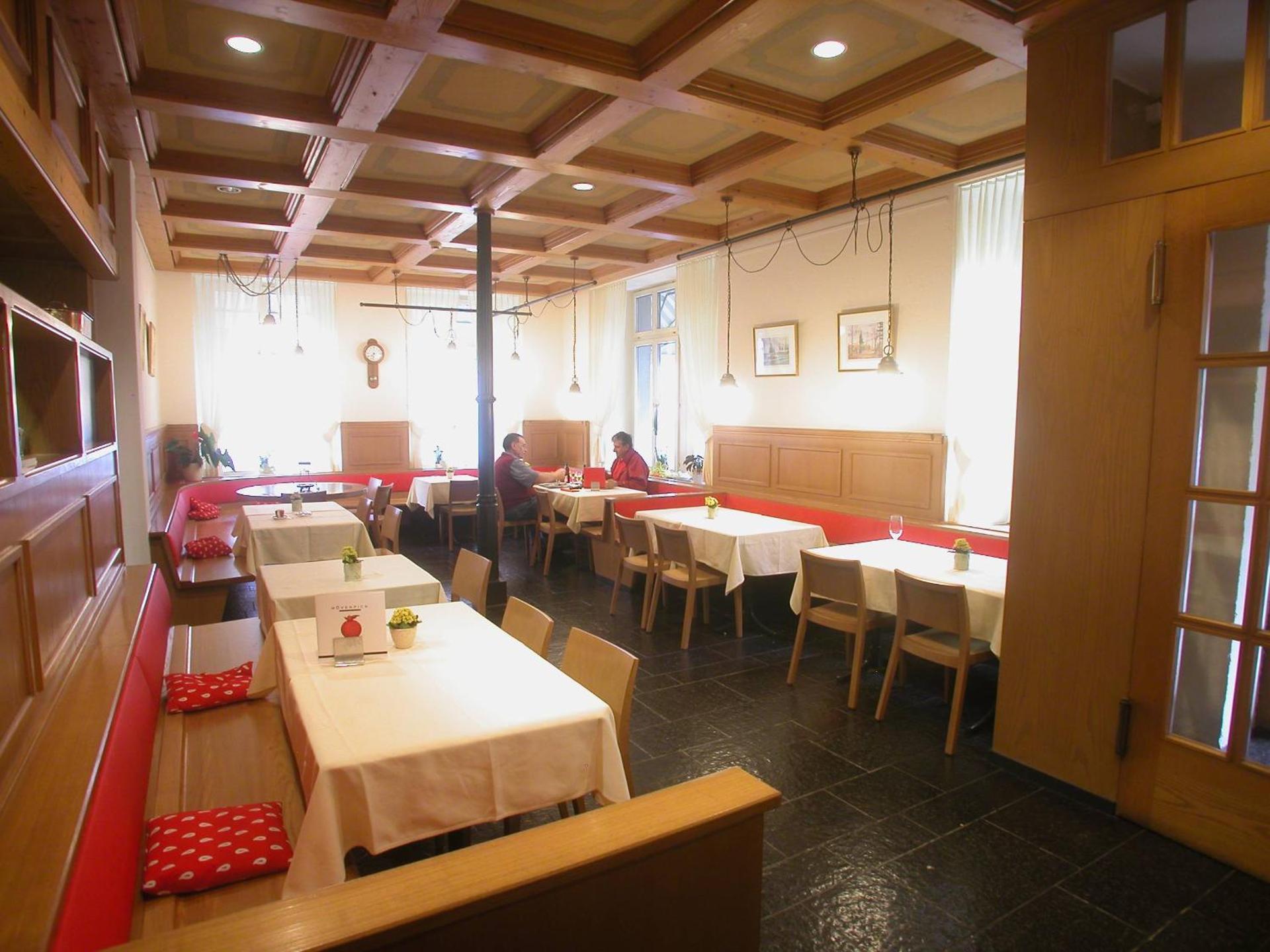 Restaurant/places to eat