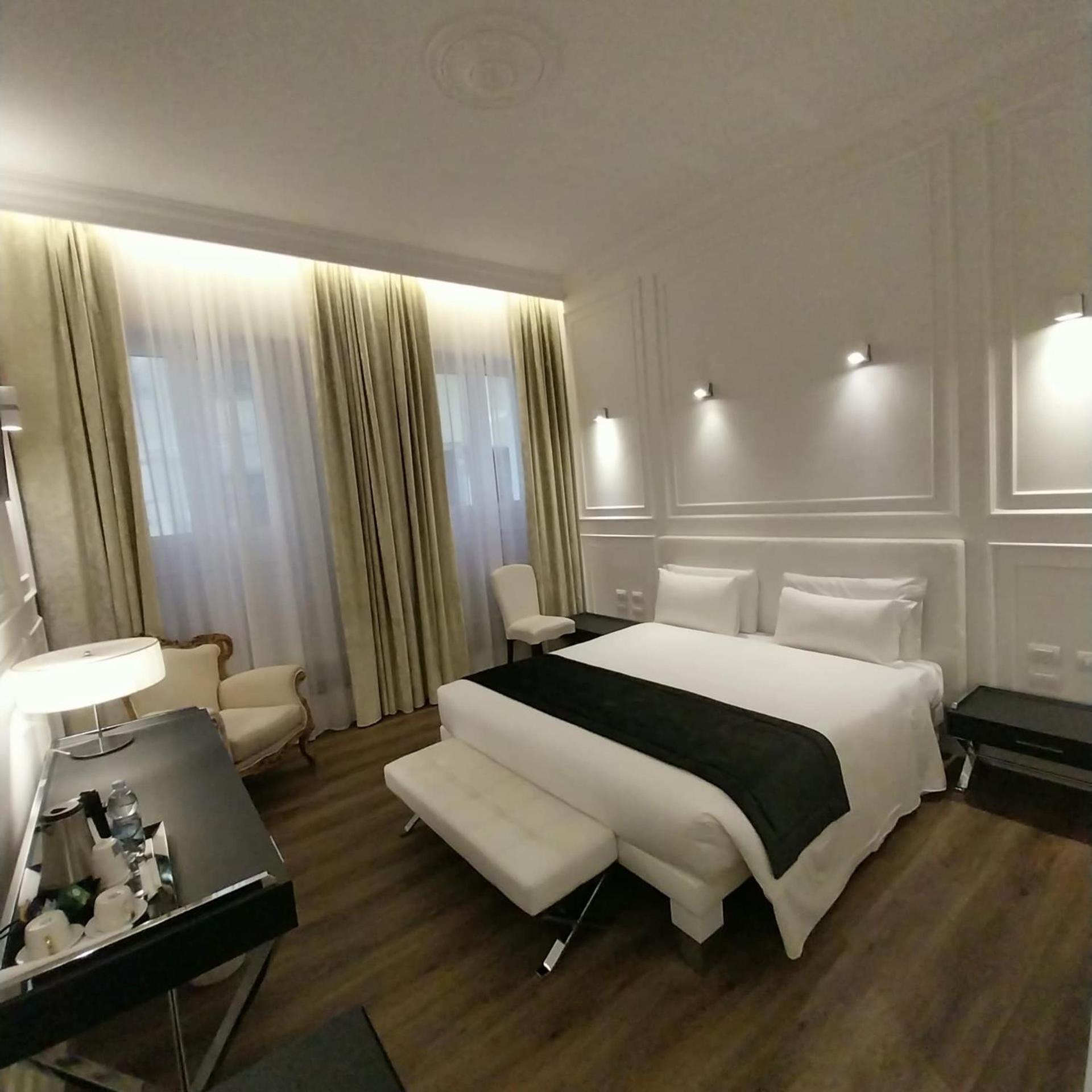 Photo of the whole room