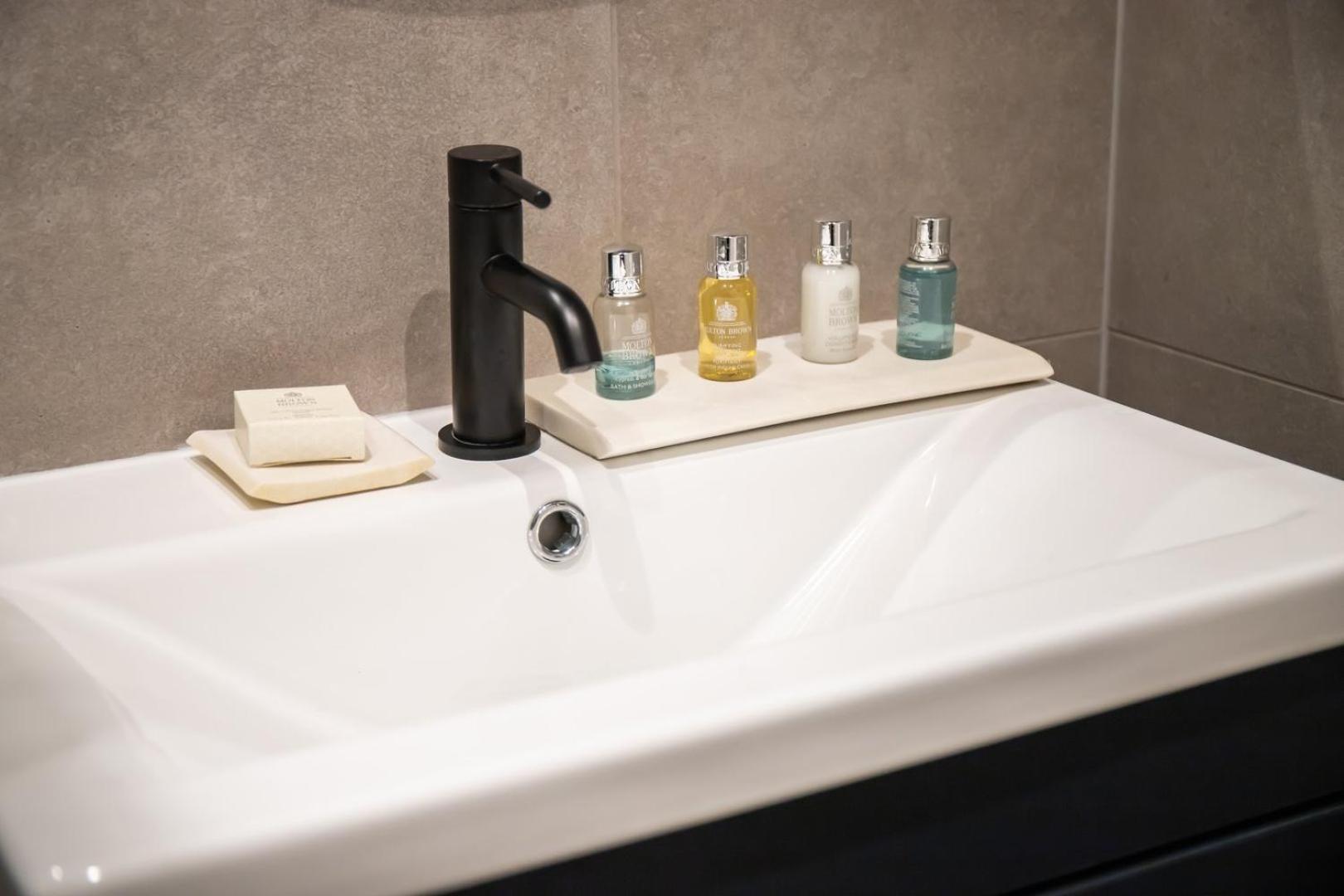 Kirkgate Suites - Majestic City Centre Apartment