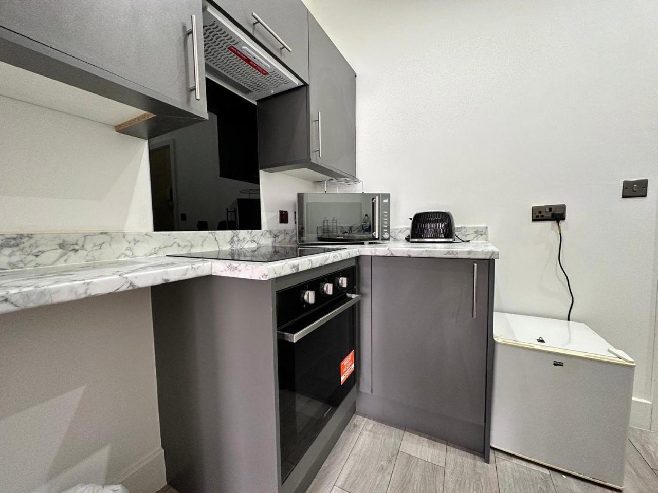 Cute, Stylish 1 Bedroom Leeds City Apartment