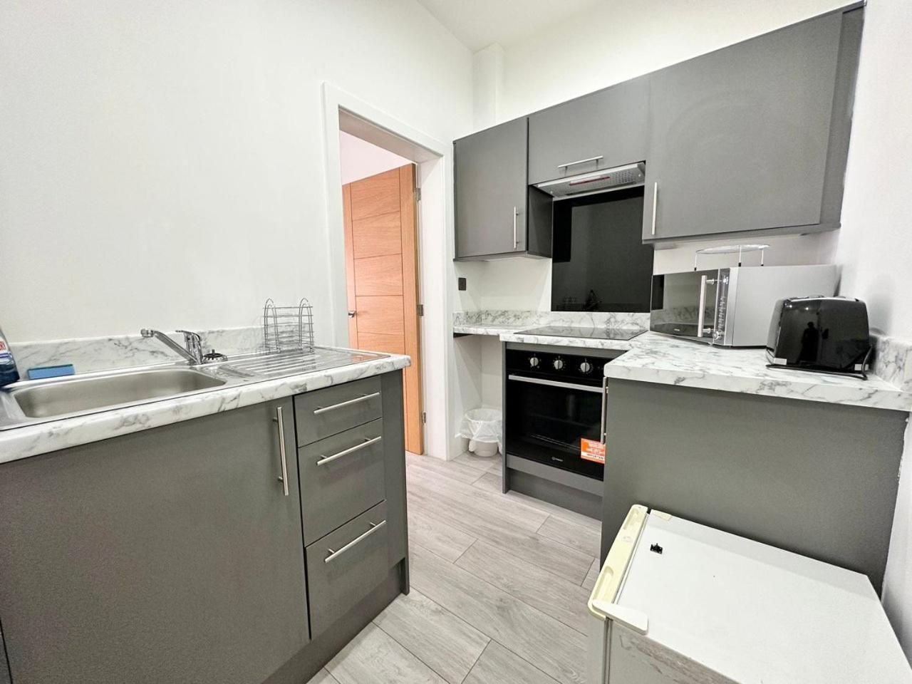 Cute, Stylish 1 Bedroom Leeds City Apartment