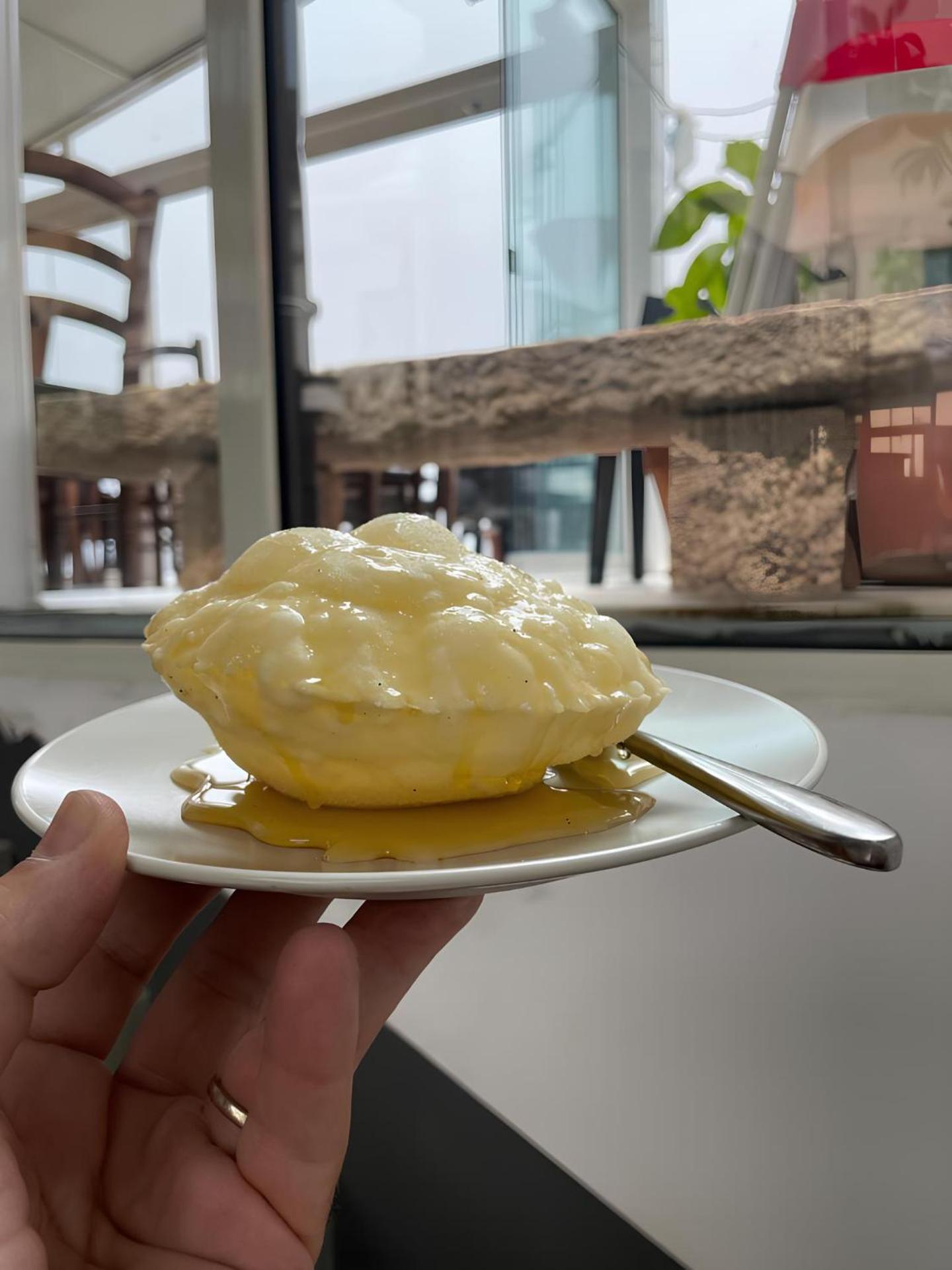 Drommire In Plassa E Clesia