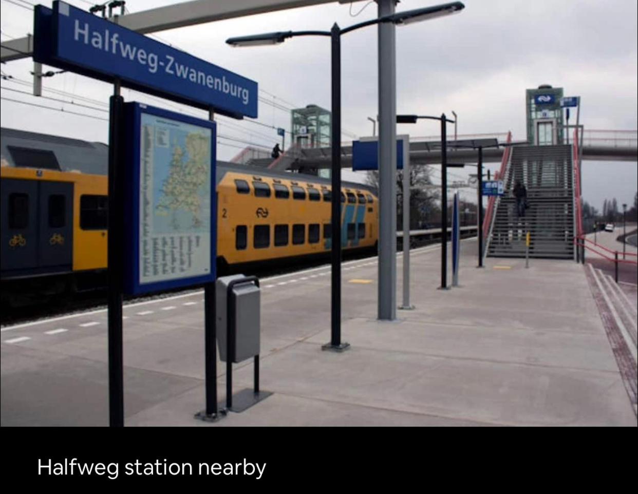 Cozy comfortable house with jacuzzi & private garden near Amsterdam