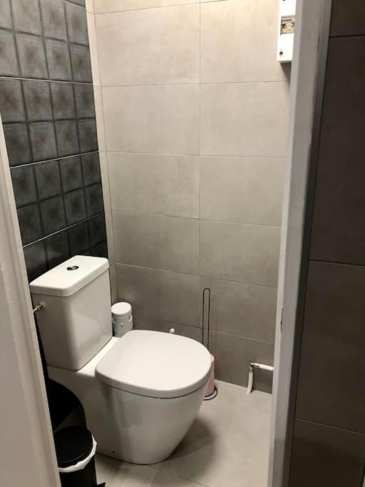 Logement de plain-pied avec jardin, terrasse