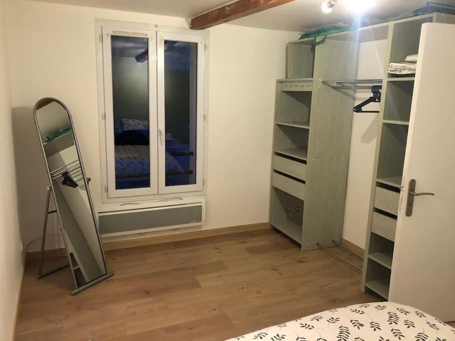 Logement de plain-pied avec jardin, terrasse