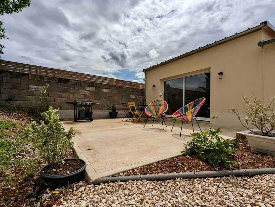 Logement de plain-pied avec jardin, terrasse