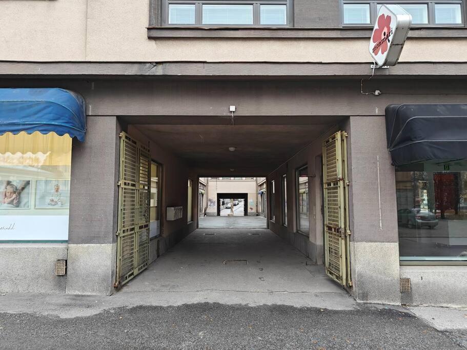 Brooms - Newly renovated central studio apartment