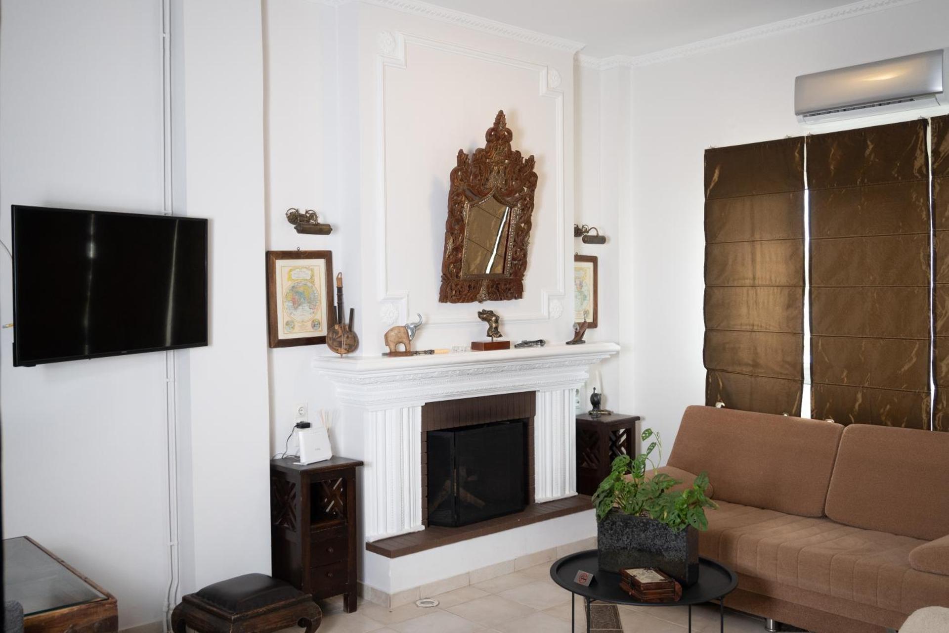 Μονοκατοικία με κήπο στη θάλασσα.