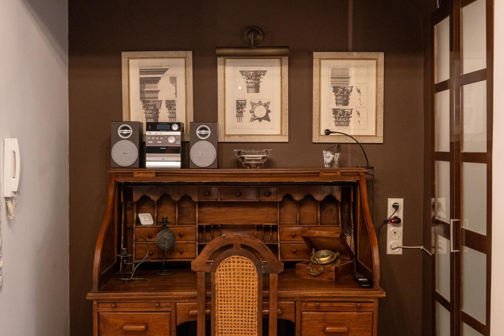 Μονοκατοικία με κήπο στη θάλασσα.