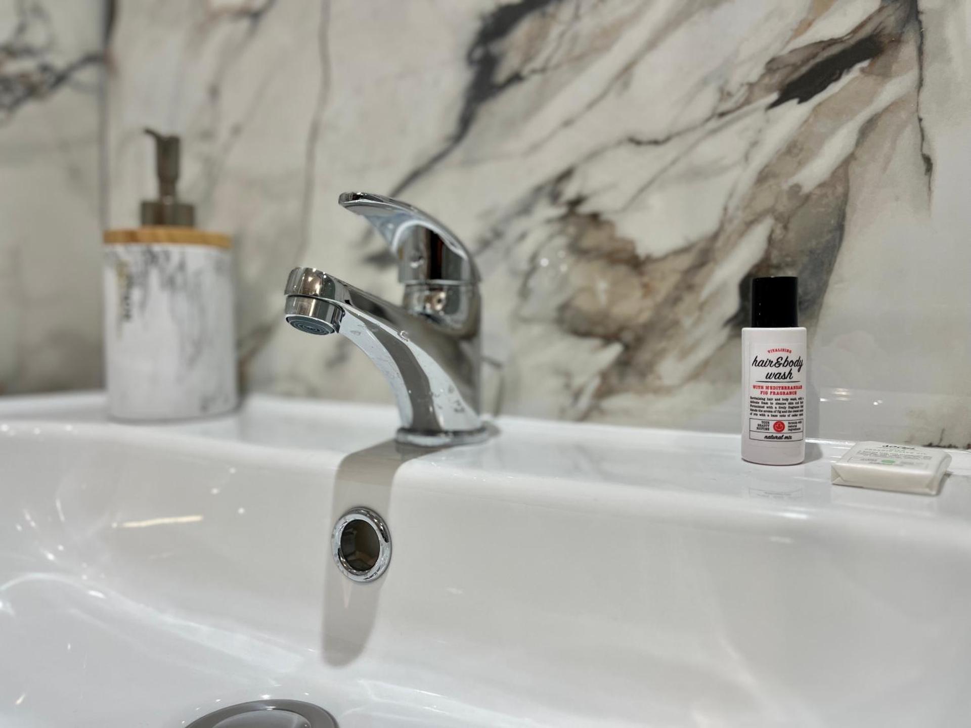 Suite Maël - Appartement 4 personnes - Check in h24 & Wifi