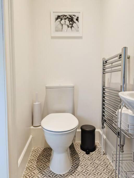 Central 4-bed House, 10 min Walk to Sights