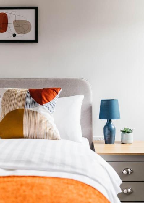 Central 4-bed House, 10 min Walk to Sights