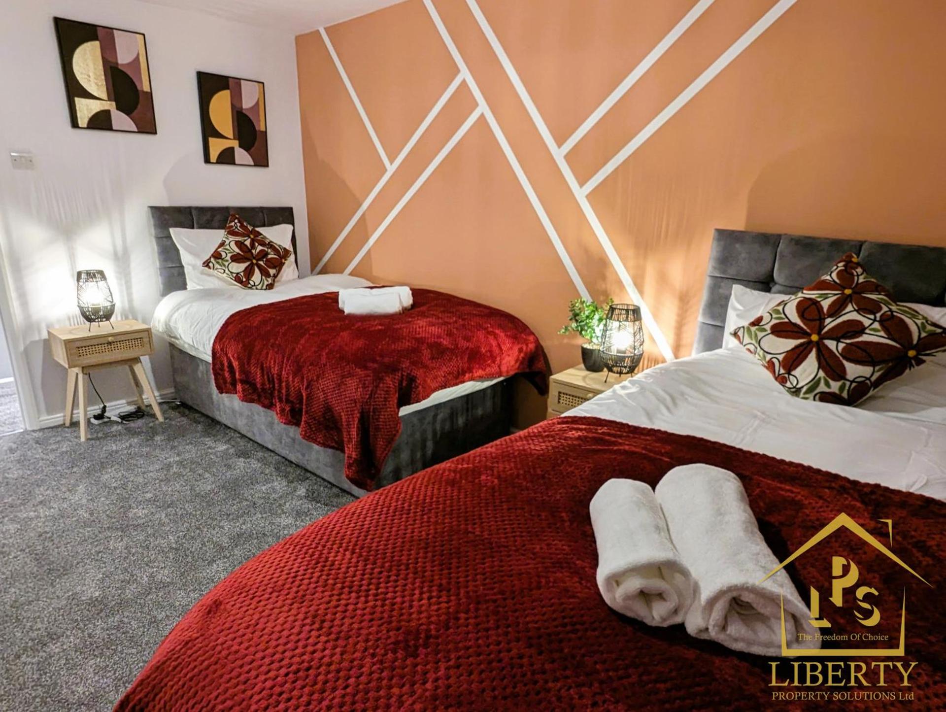 6 Guests * 4 Bedroom * Free Wi-Fi *Huntingdon