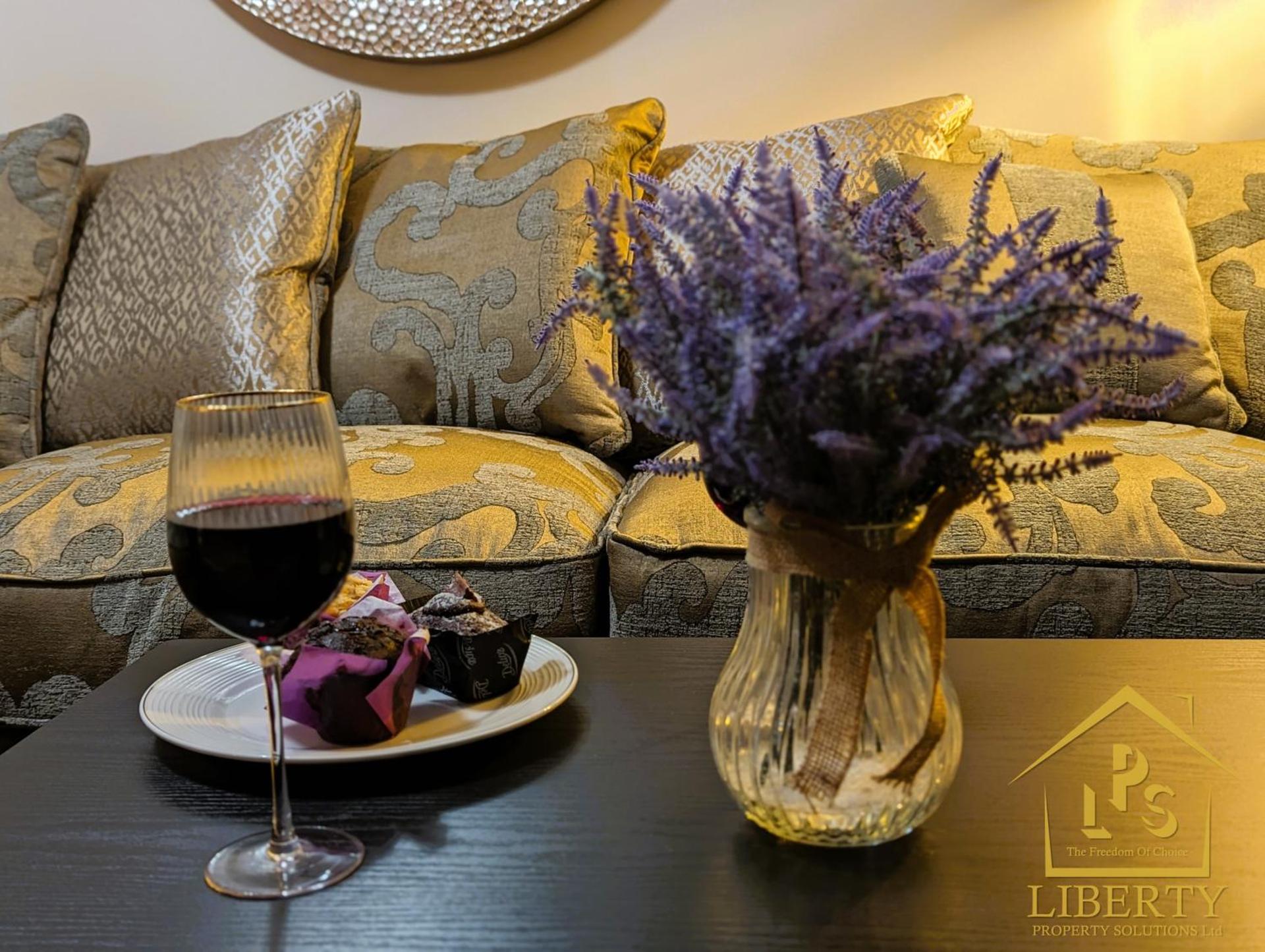 6 Guests * 4 Bedroom * Free Wi-Fi *Huntingdon