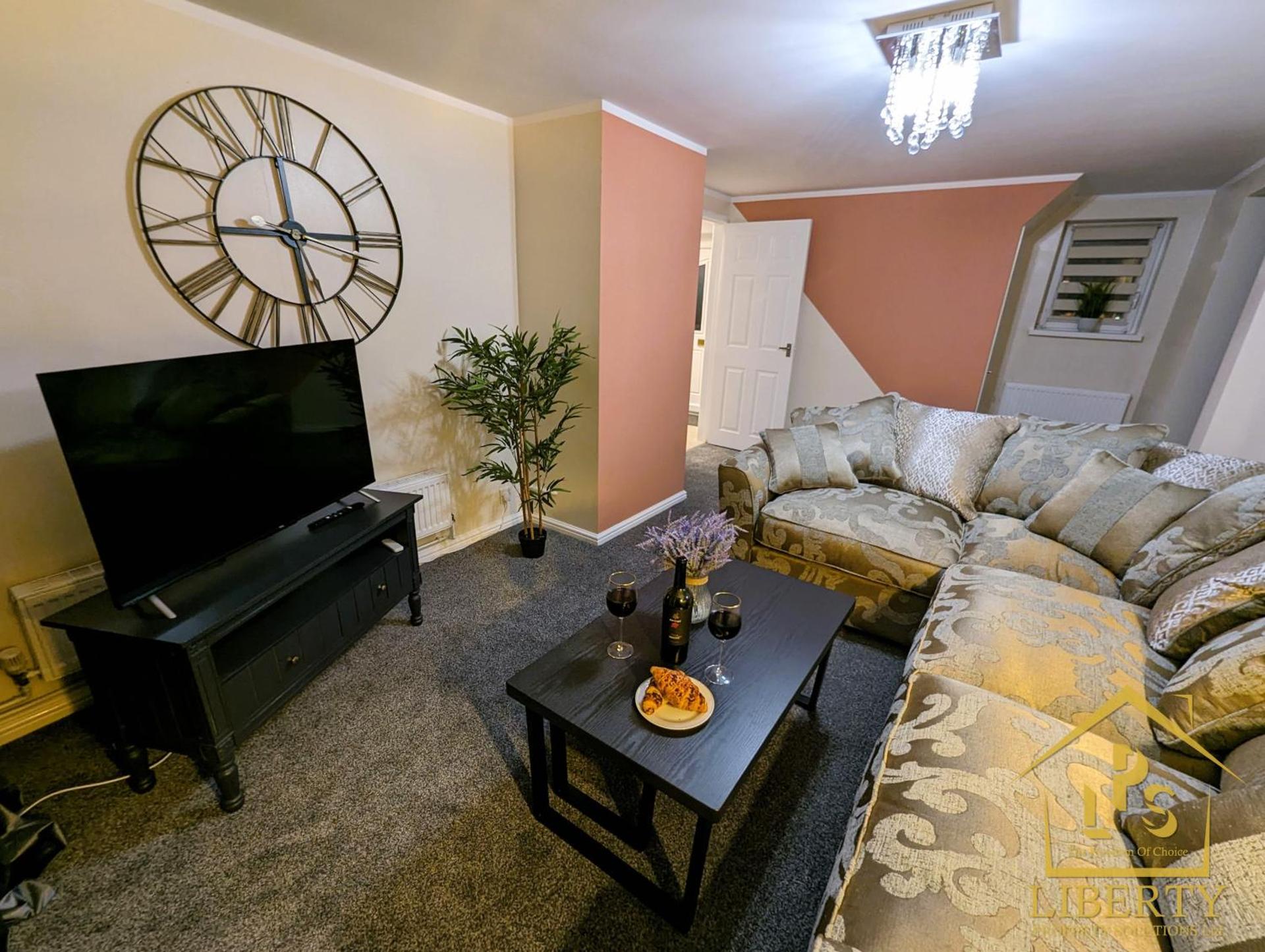 6 Guests * 4 Bedroom * Free Wi-Fi *Huntingdon