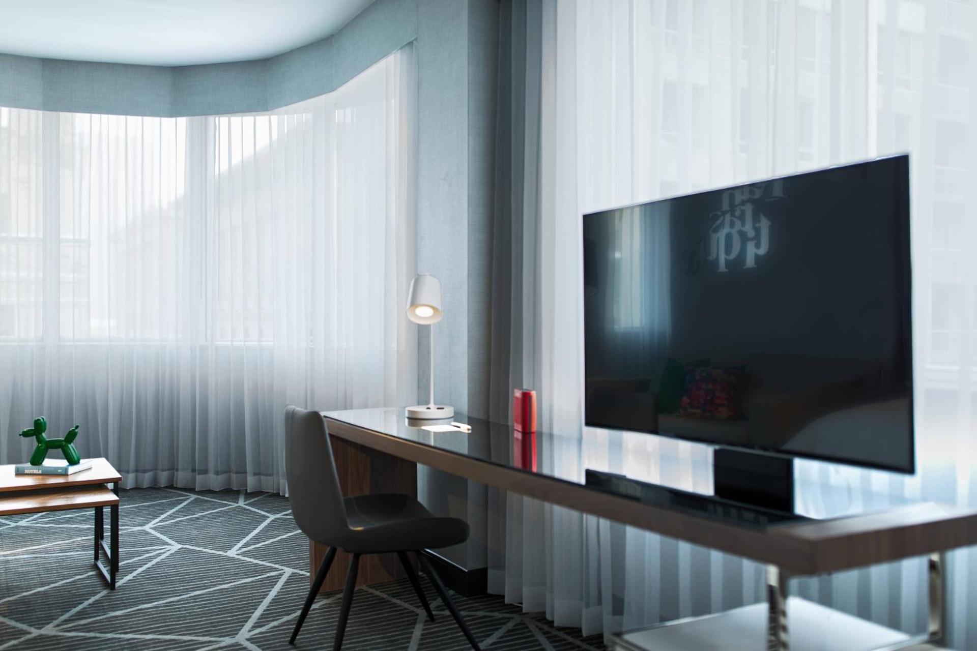 Photo of the whole room