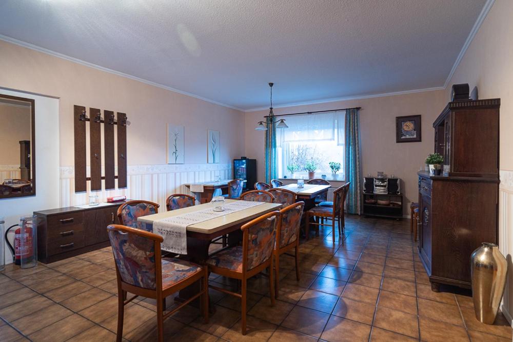 Communal lounge/ TV room