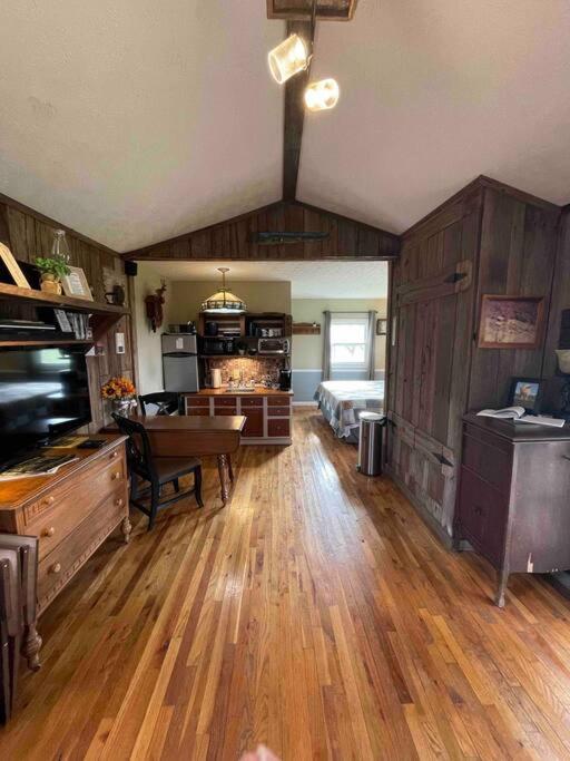 Bourbon Trail Cabin on the Farm