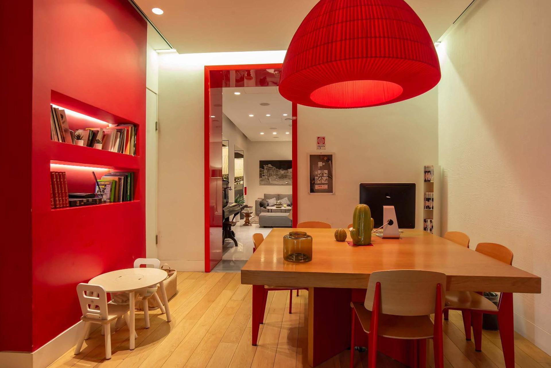 Communal lounge/ TV room