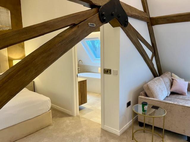 Castle Hotel & Apartments