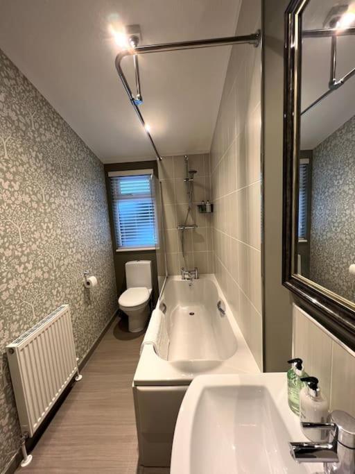 Luxury Lodge With Hot Tub In Royal Deeside