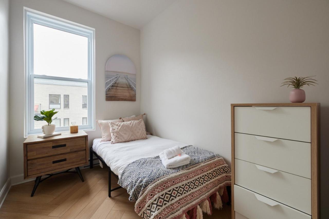 New and Cozy 3 bedroom in Le Plateau by Denstays