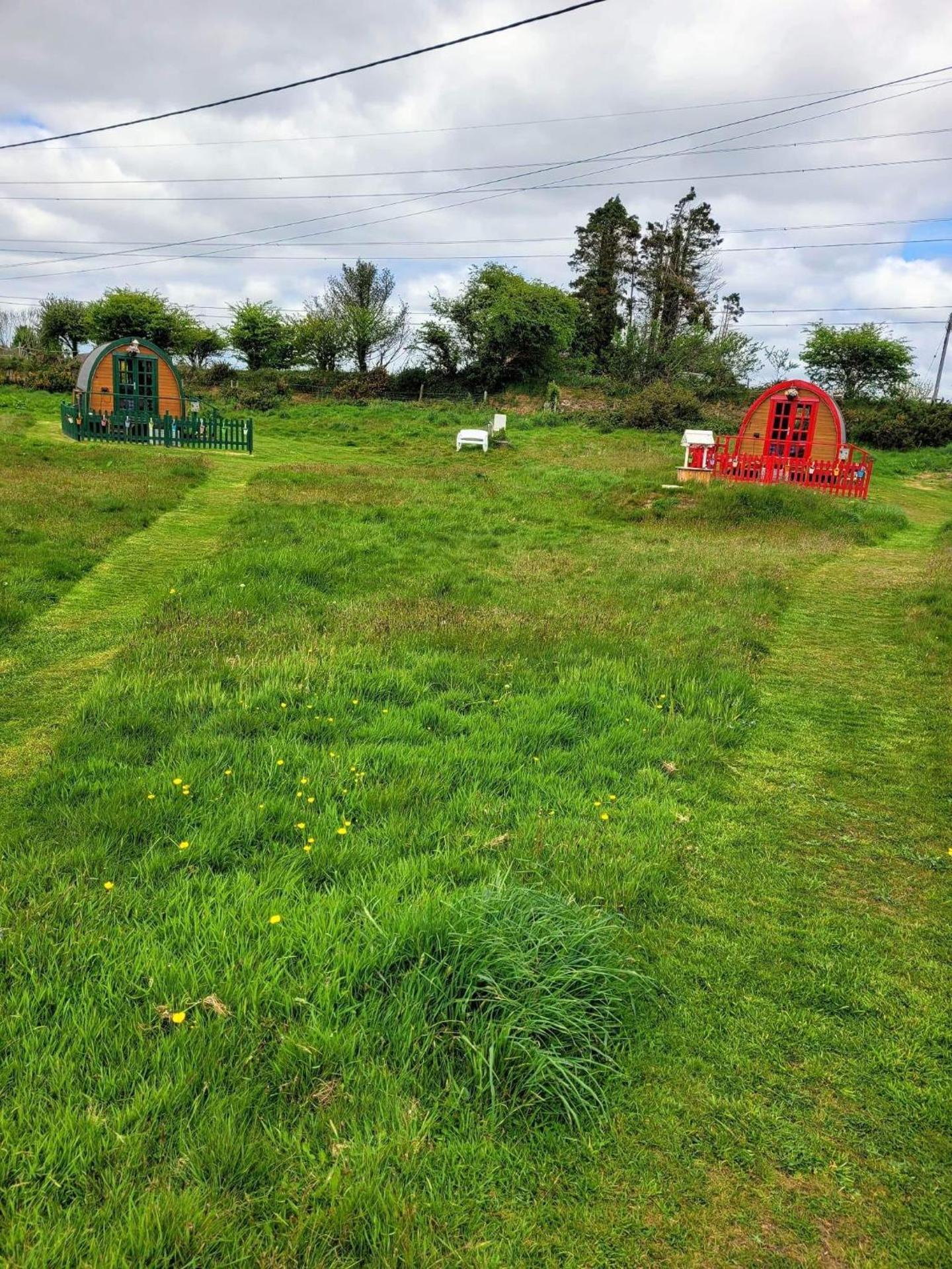 St Austell Glamping Pod with Spa Pool and Pets Ok