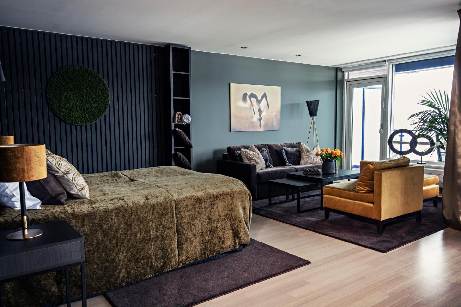 Photo of the whole room