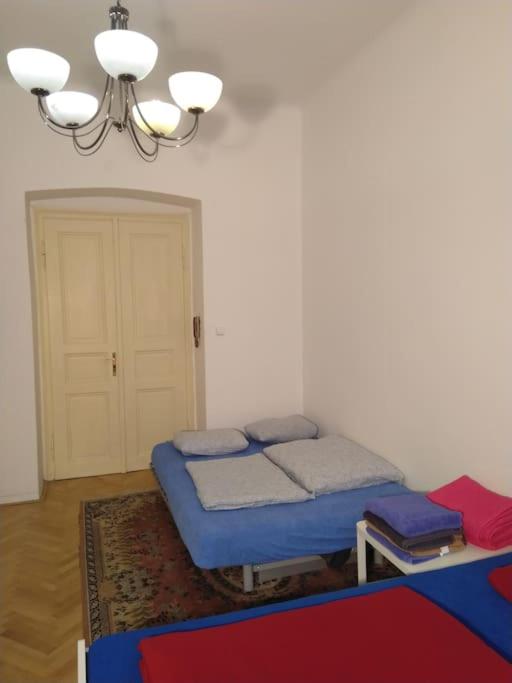 Authentic, traditional airbnb in central Prague !