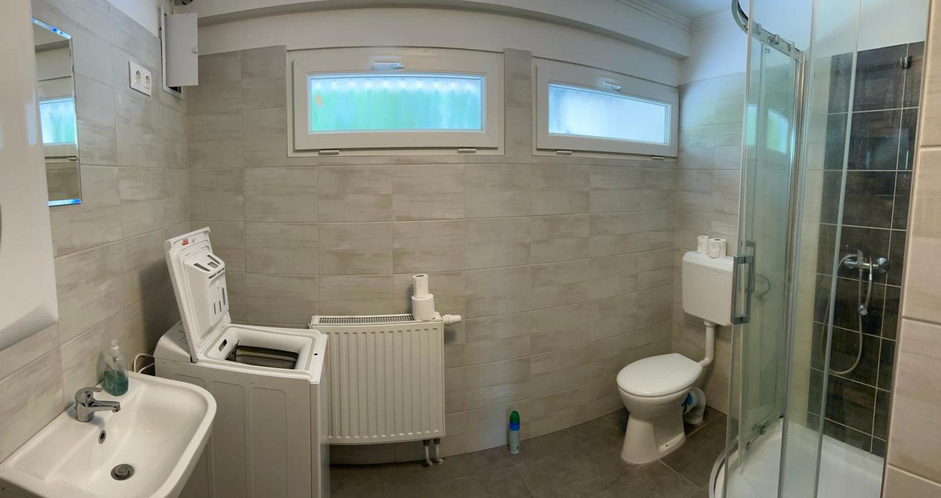 F4 Mouintain View Corner House with Terasse and Garden