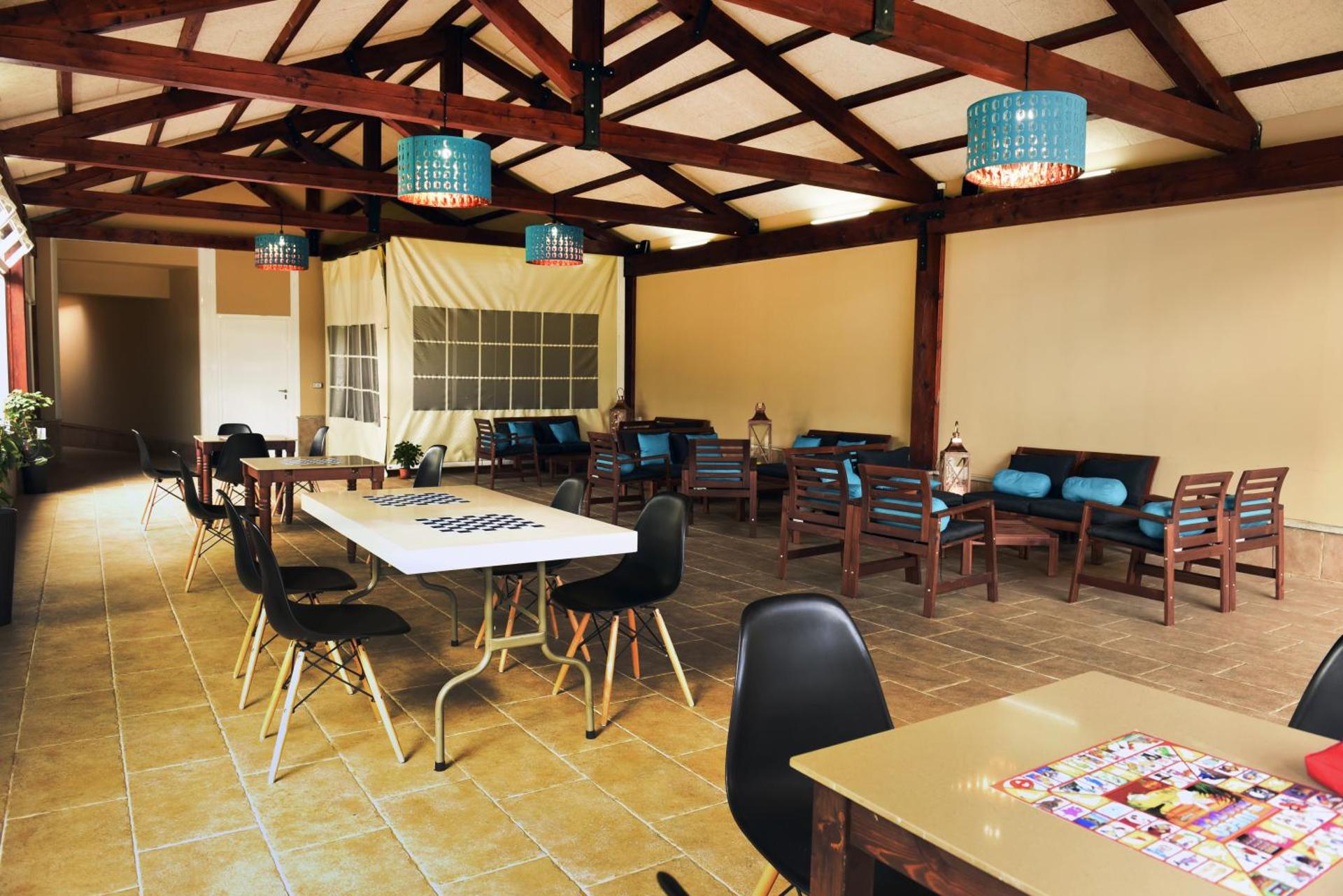 Communal lounge/ TV room