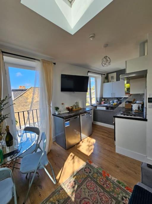 Cosy and quiet one bedroom Thames flat