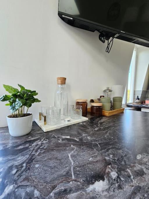 Cosy and quiet one bedroom Thames flat