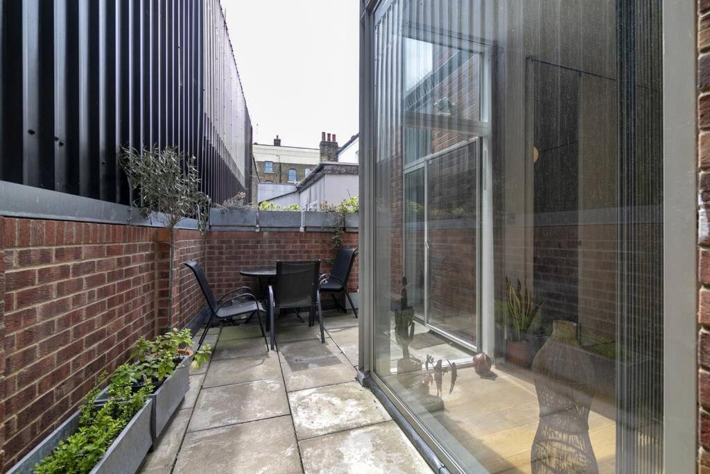 Spitalfields Market Garden Flat