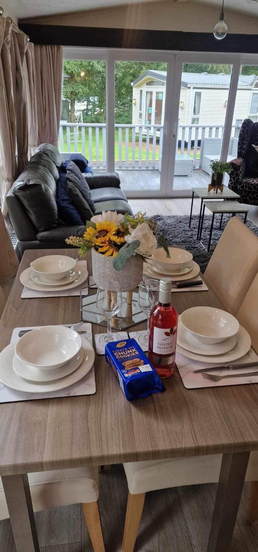 Jax Retreat hot tub and free golf