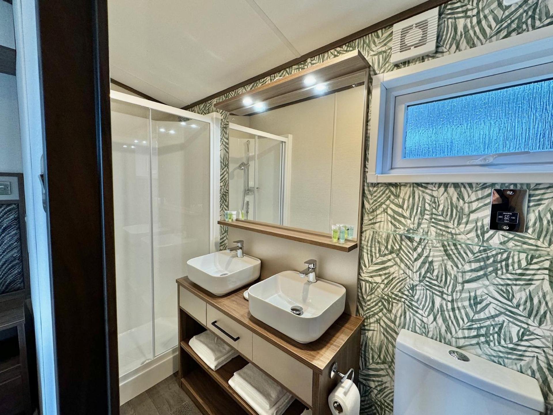 Luxury Langham Lodge