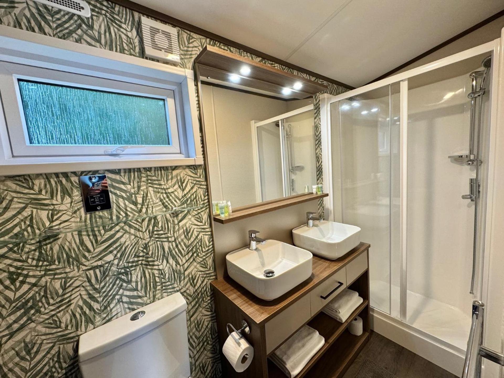 Luxury Langham Lodge