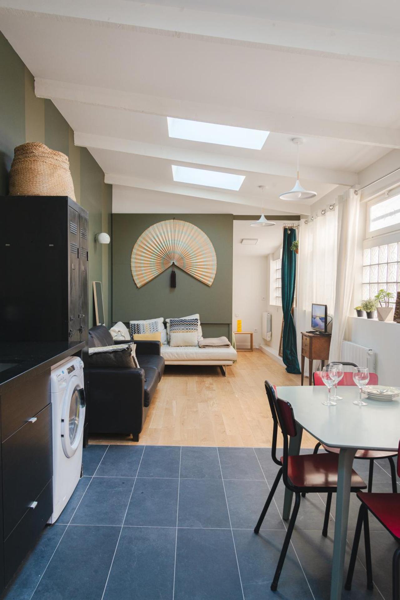 Communal lounge/ TV room