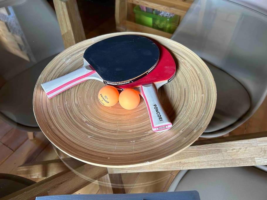 Table tennis