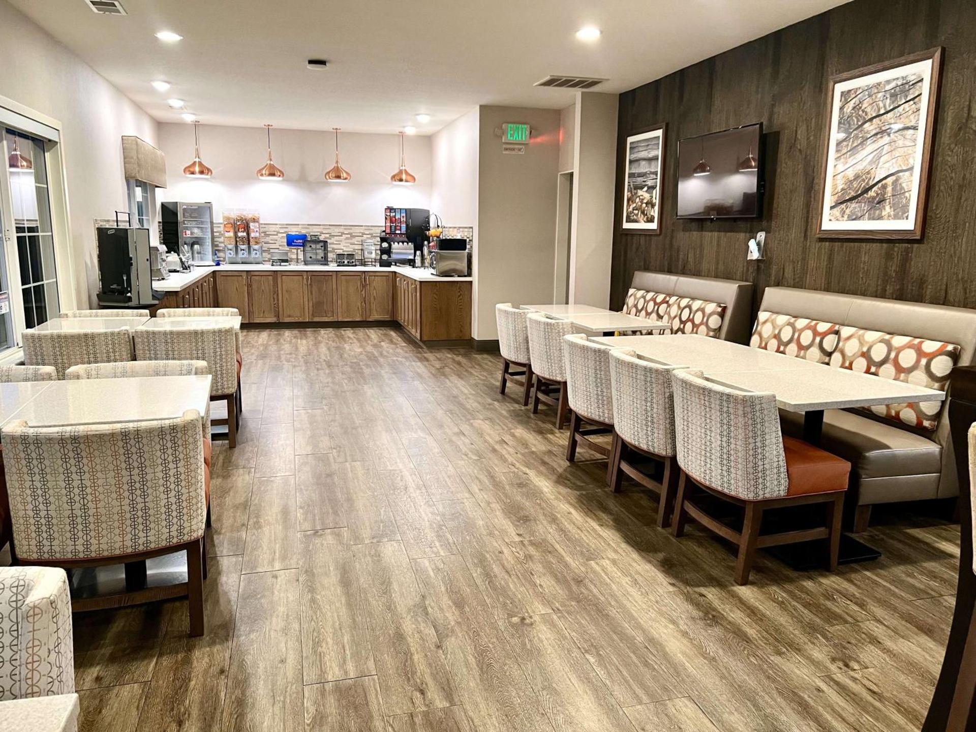 Communal lounge/ TV room