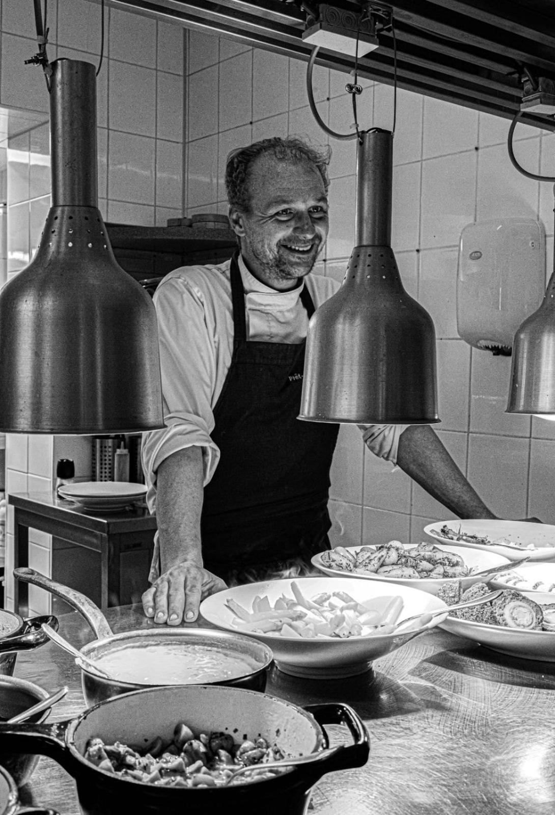 PRET A GOUTER bistro bar bed