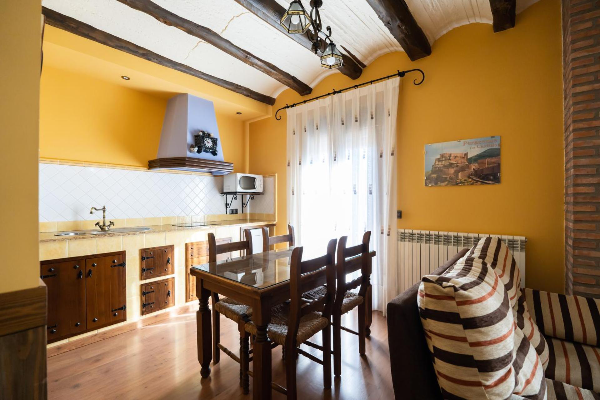 Two-Bedroom Apartment (Peracense)