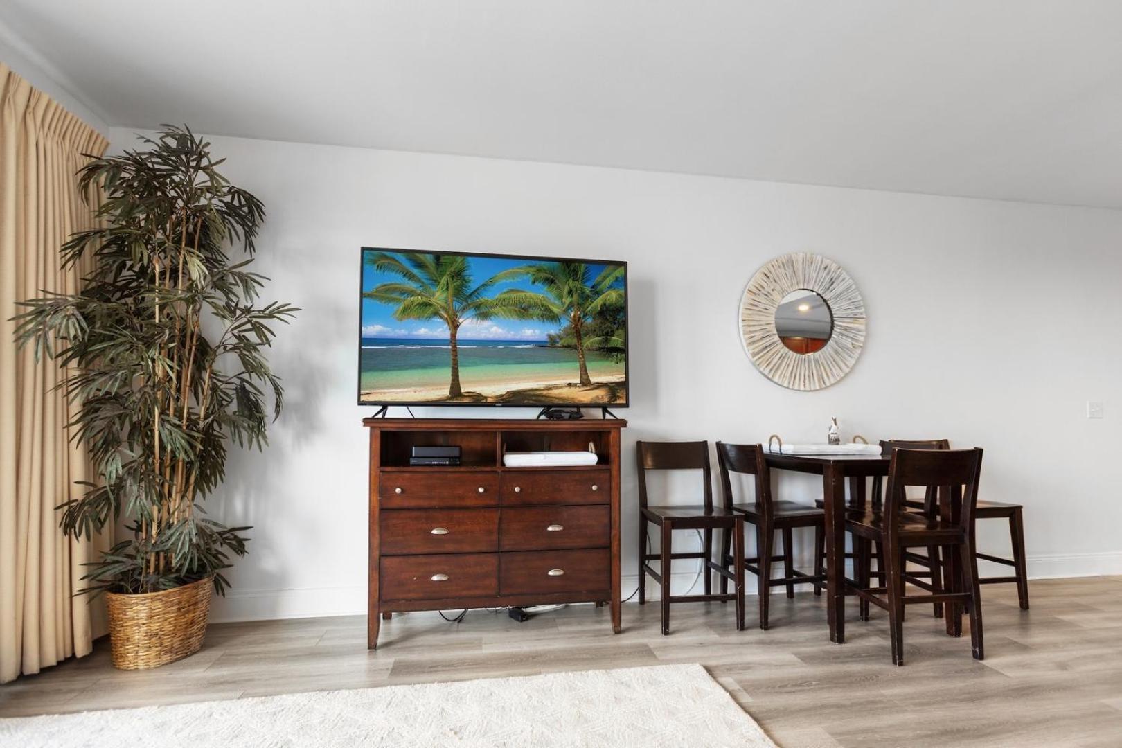 Amazing Beach Ocean View Condo! Free Beach ChairsService! Sleeps 8! by Dolce Vita Getaways PCB