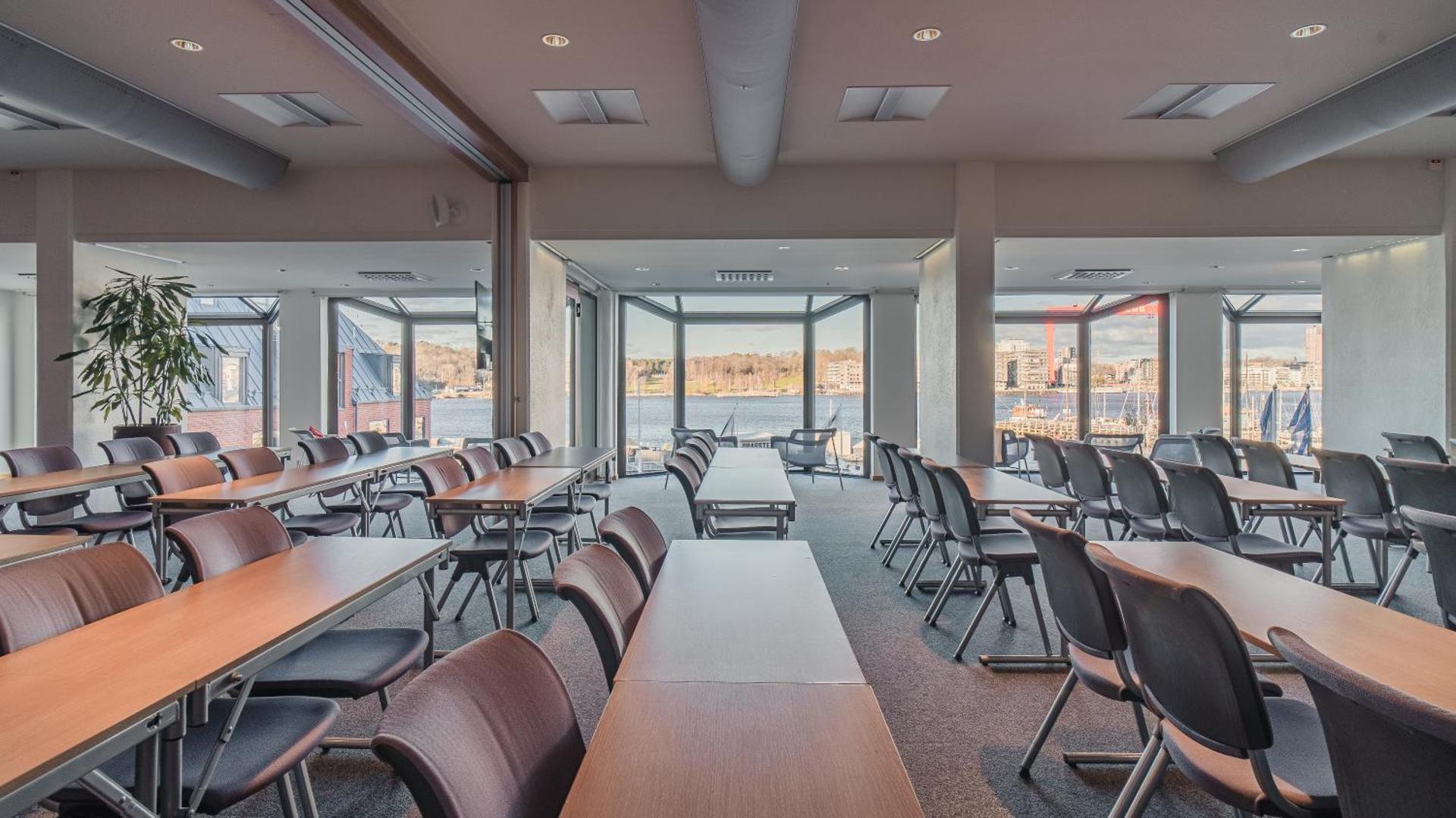 Meeting/conference room