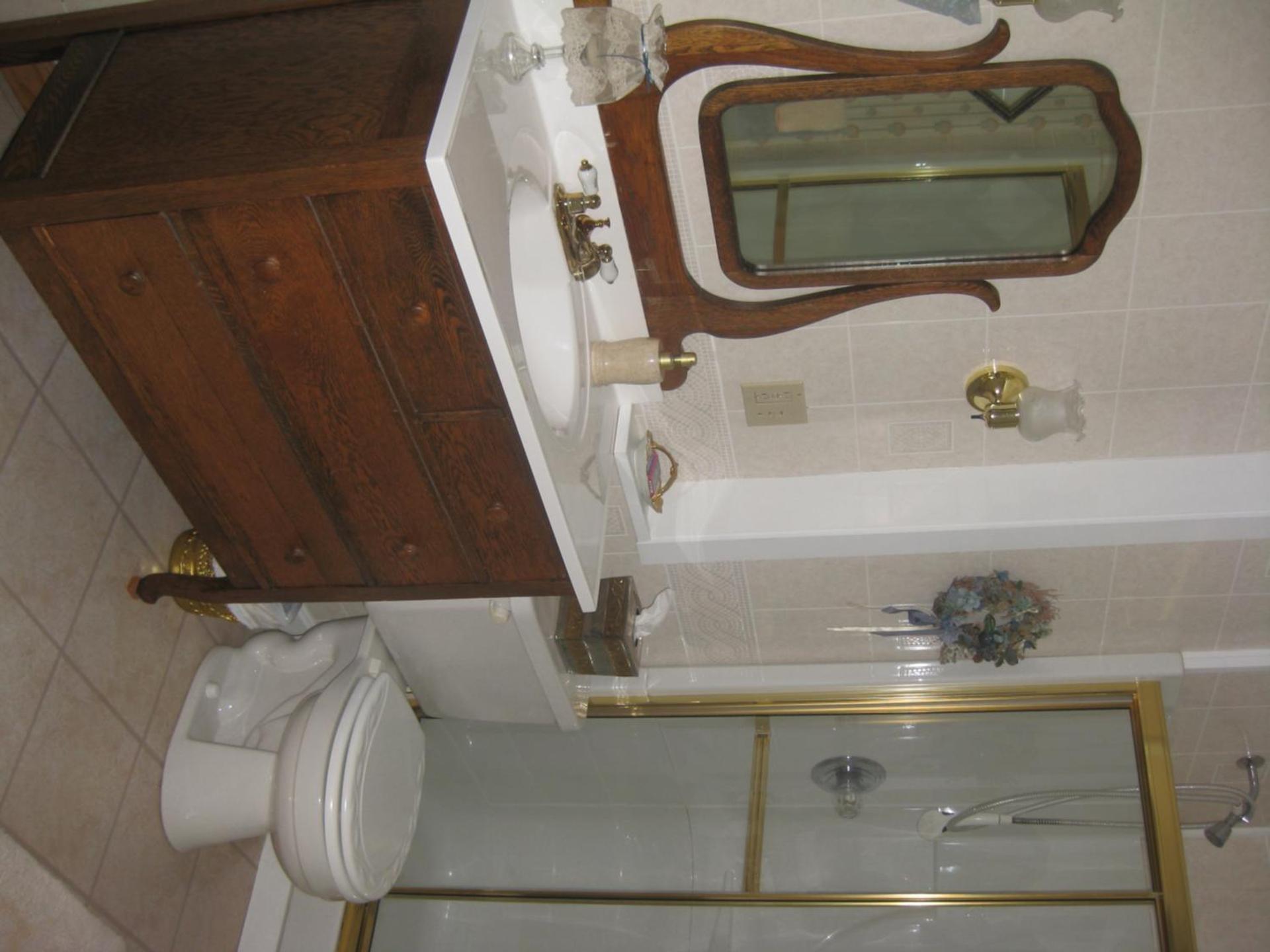 The Bridges Inn at Whitcomb House B&B