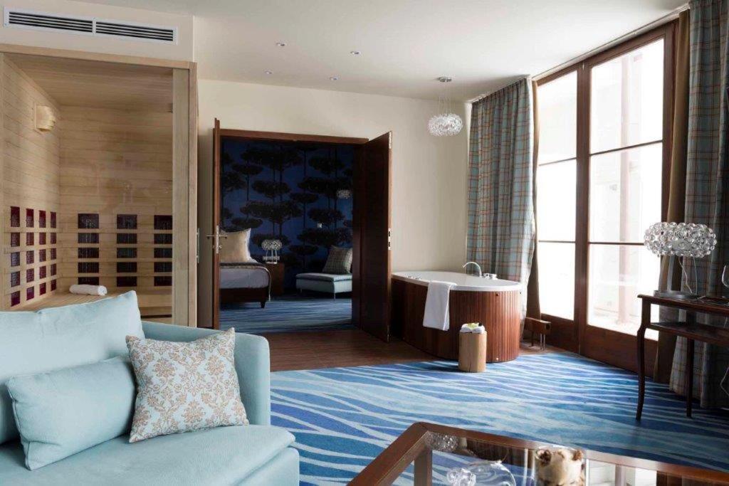 Hotel Cascade Resort & Spa